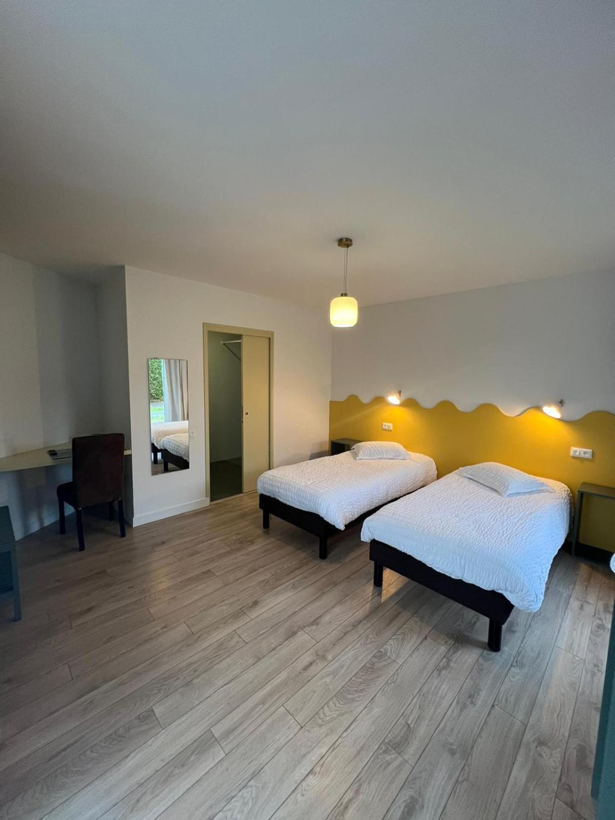 Hotel Les Voisins Beaucemaine Ploufragan Экстерьер фото